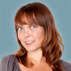 Hannah Eckberg Headshot