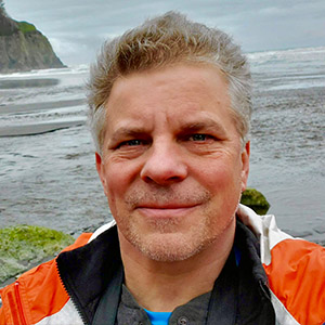 Steve Bosak Headshot