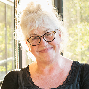 Caroline Hickman Headshot