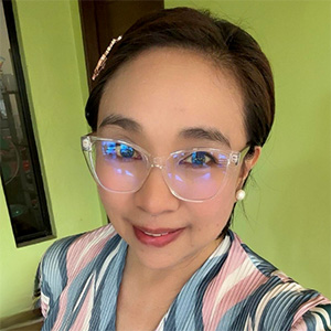 Roanna Ruperto headshot